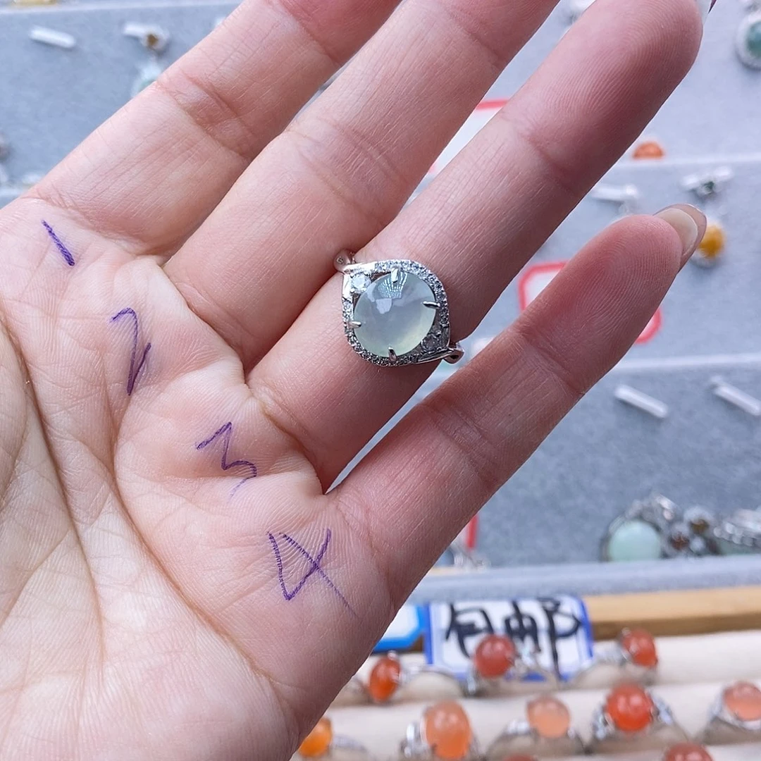 小***品翡翠未镶嵌戒指缅甸