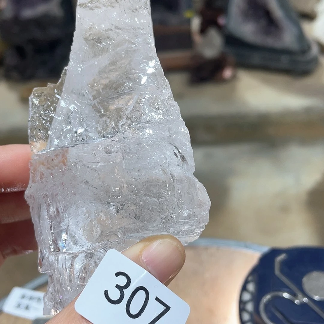 水晶摆件……未镶嵌