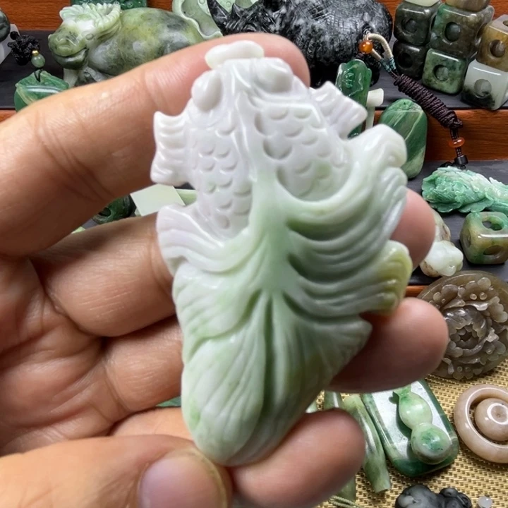 独山玉未镶嵌珠宝半成品