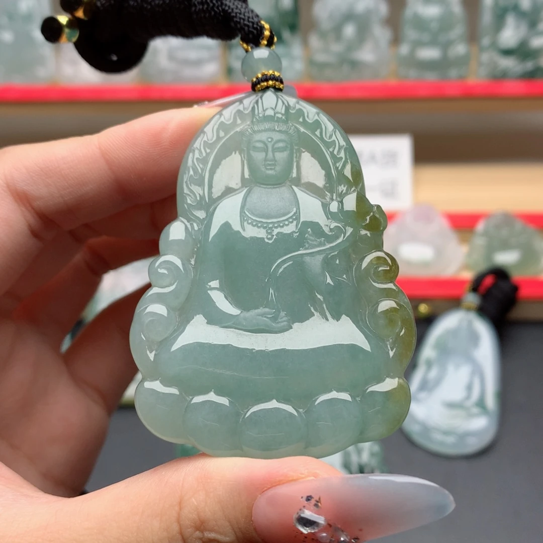 颈饰未镶嵌翡翠素衣观音
