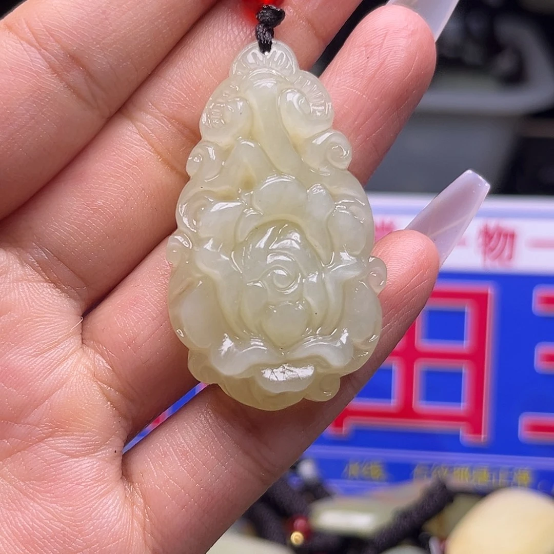 颈饰未镶嵌和田玉
