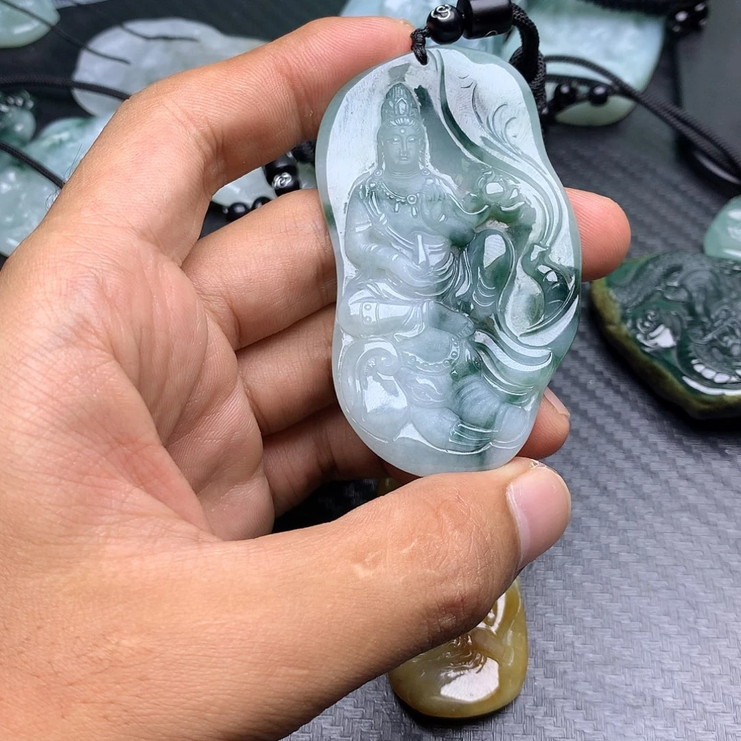 伟***翡翠未镶嵌颈饰缅甸天然翡翠a货