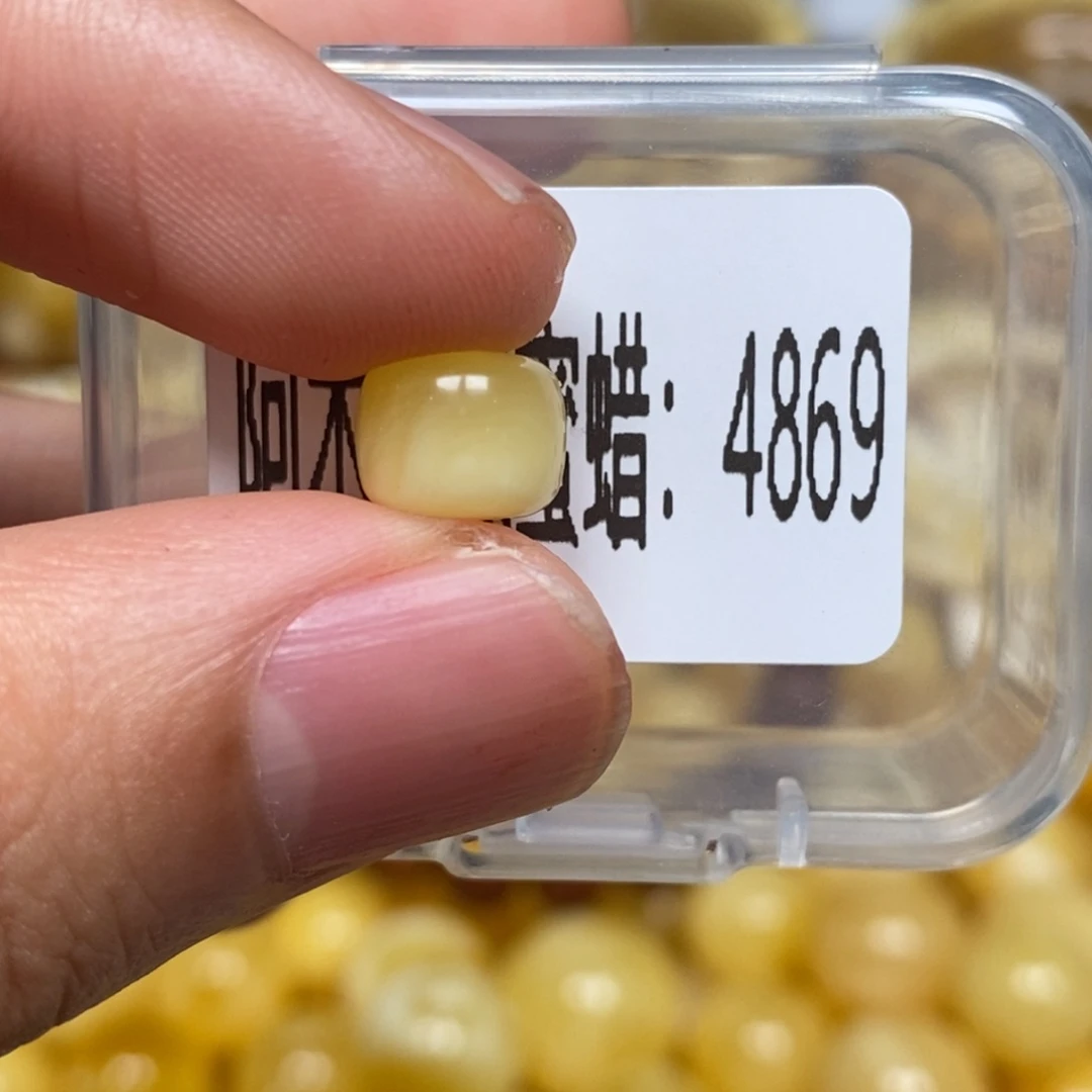 蜜蜡未镶嵌珠宝奇石4869