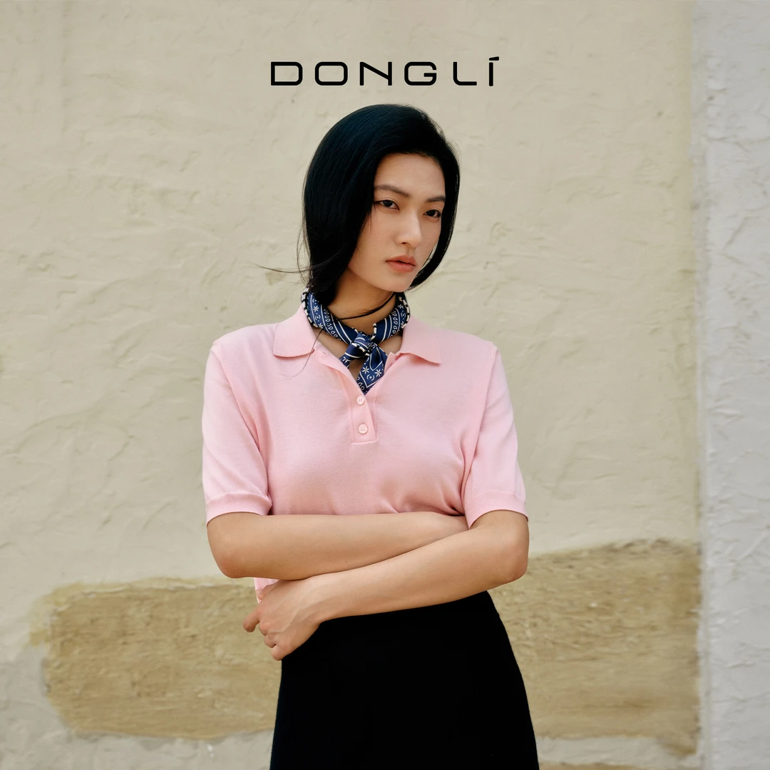 东黎 海岛棉 岛屿假日-微风渡海 女士夏季休闲简约T恤领短袖5162