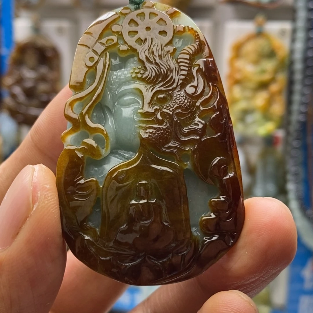 翡翠未镶嵌颈饰佛魔