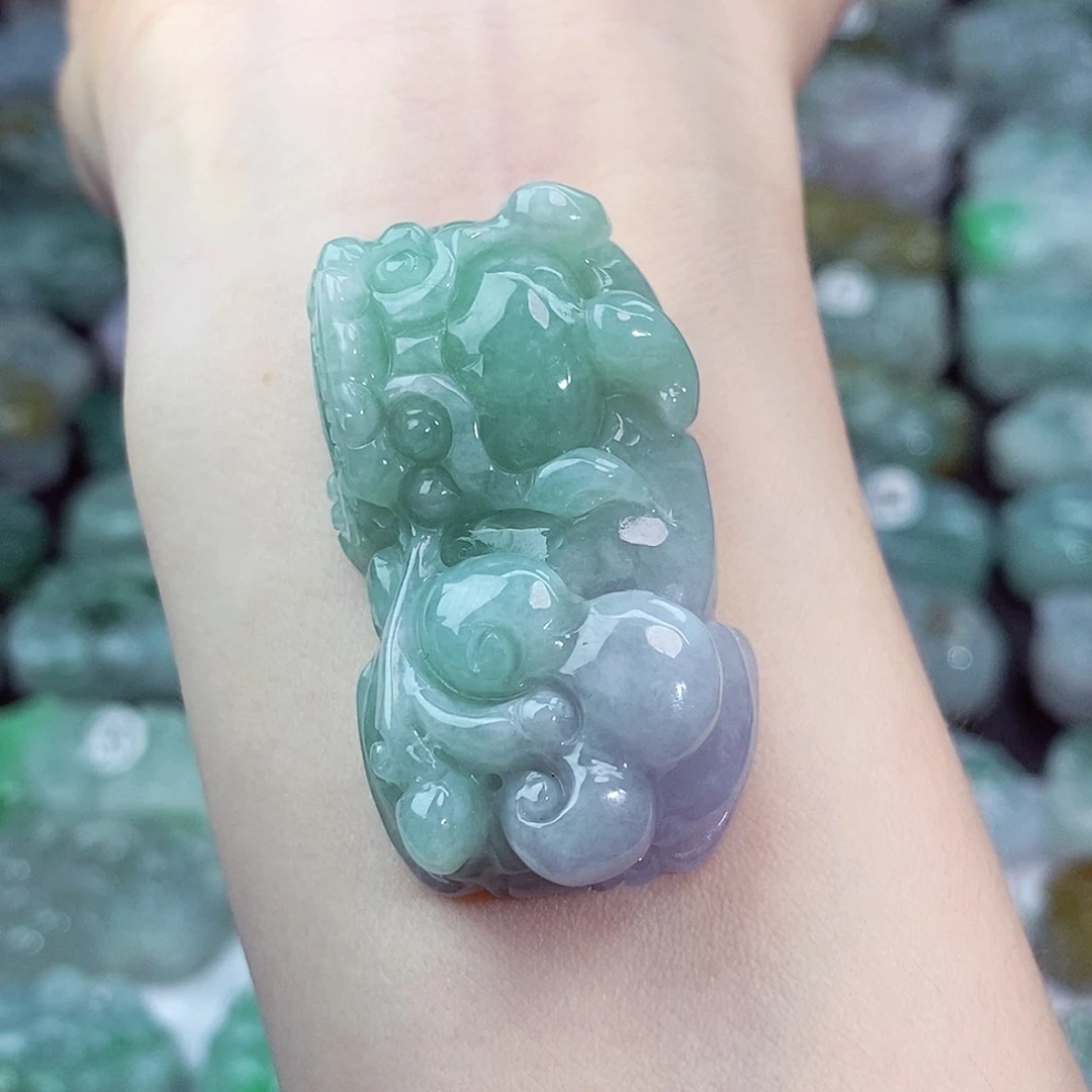颈饰未镶嵌翡翠天然
