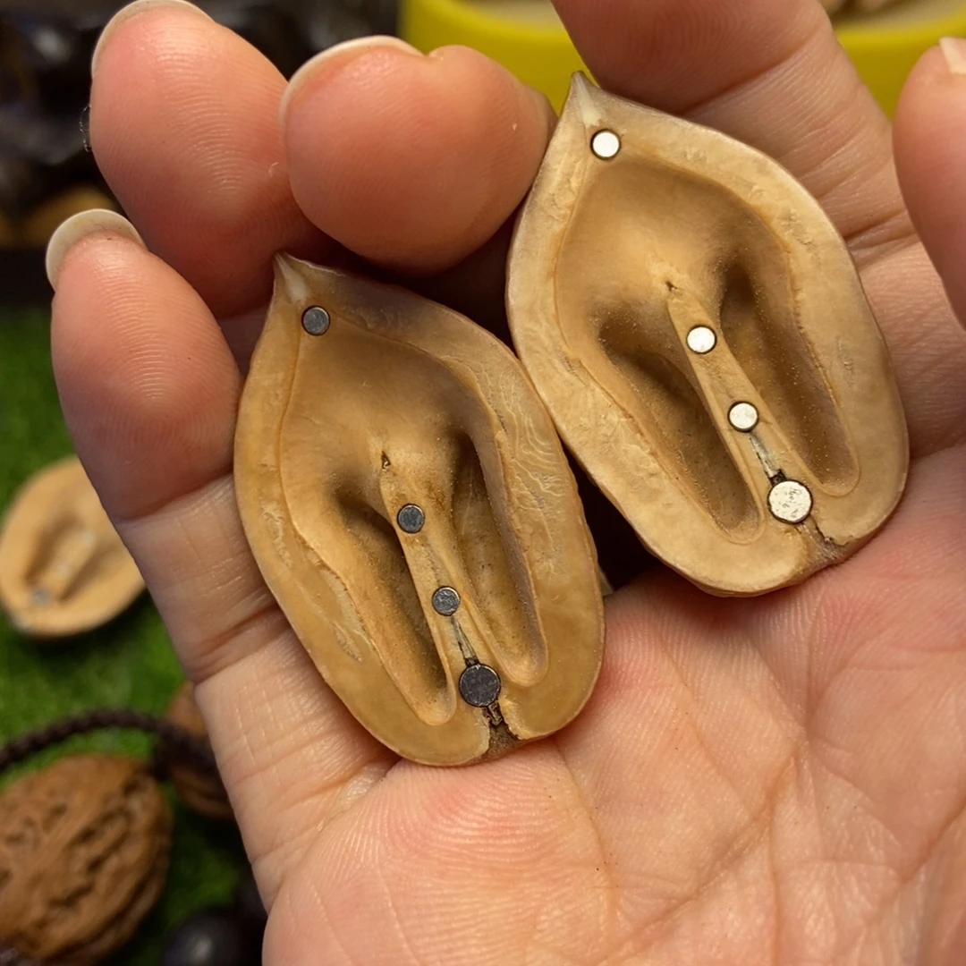 我***上吊坠文玩核桃秋子