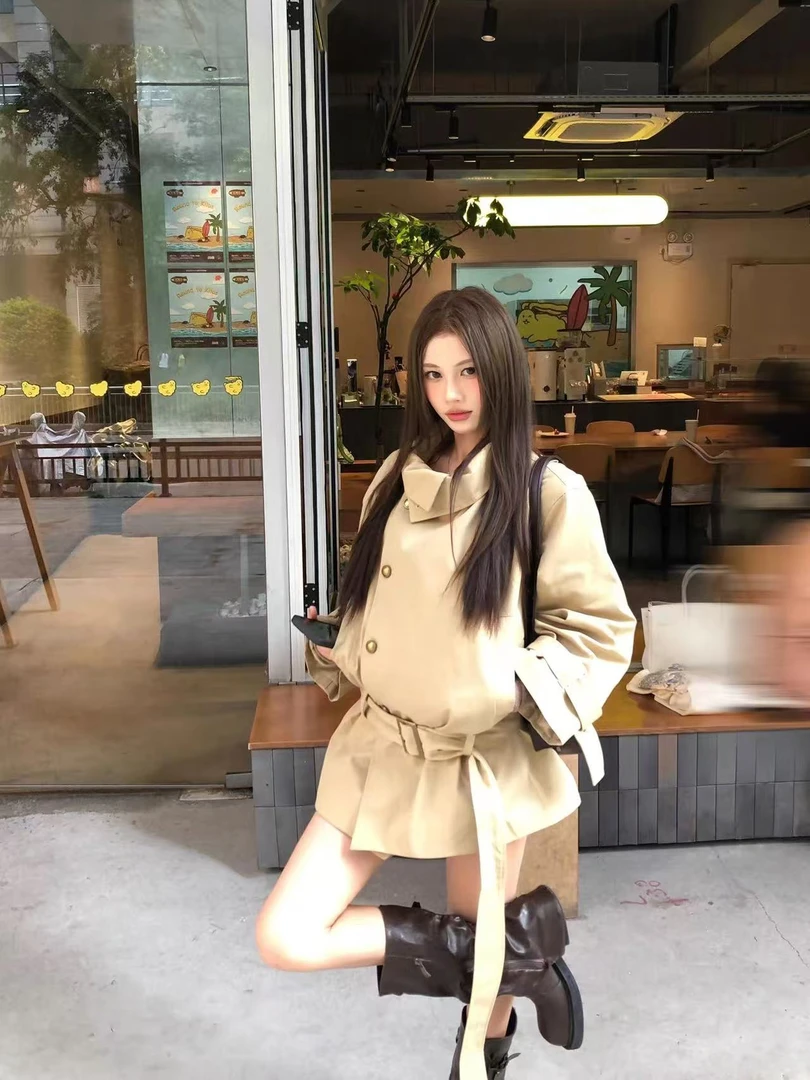 C31-3-4/C32-2-3-4D两色“侧扣”短款风衣（10148）