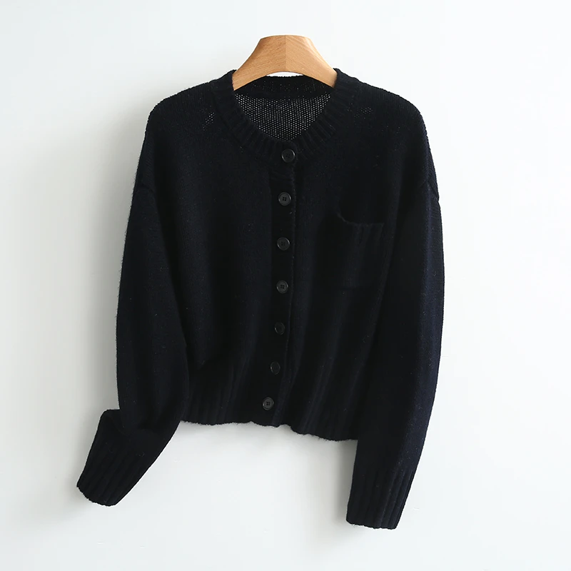 【伍莎-自营】粗针刺绣圆领单排扣毛衣开衫#UPY48U006