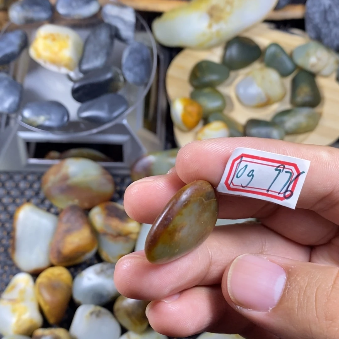 和田玉（糖玉）未镶嵌挂件