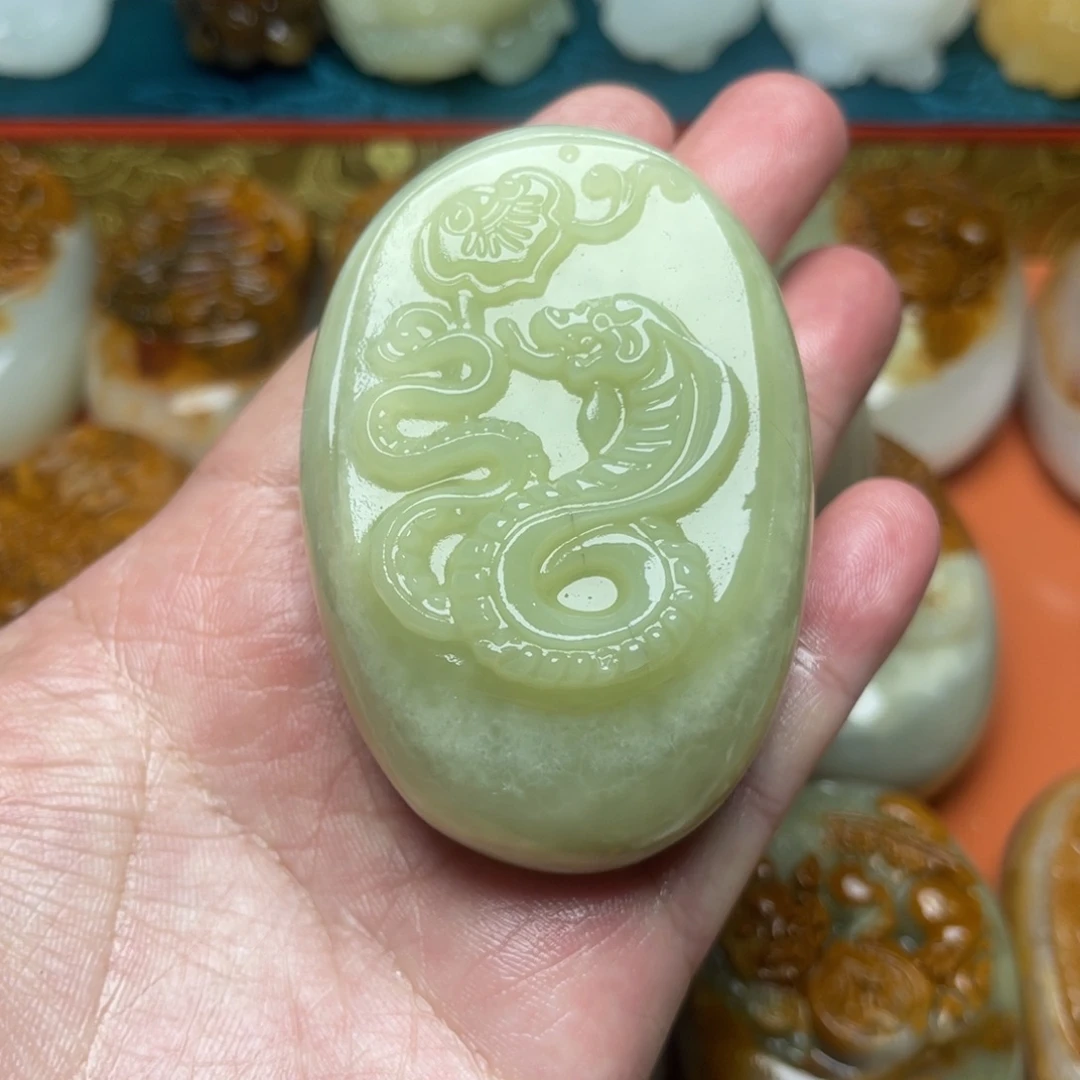 石材天然方解石手把件不退换