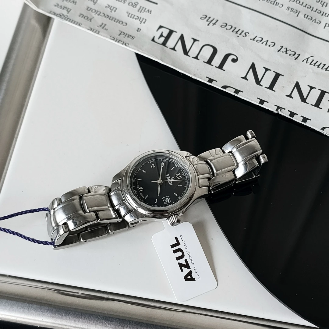 95新 FENDI/芬迪 Azul - 黑盘钢带日历石英手表 41594