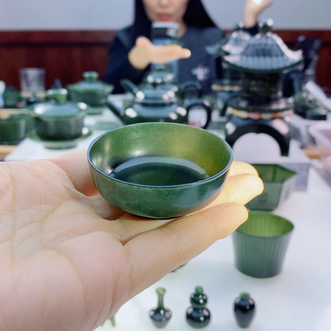 未镶嵌和田玉摆件