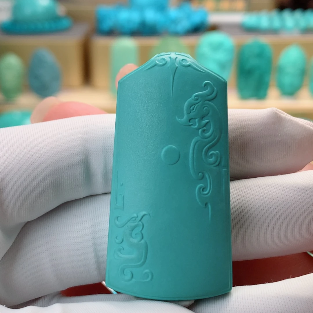 绿松石未镶嵌挂件