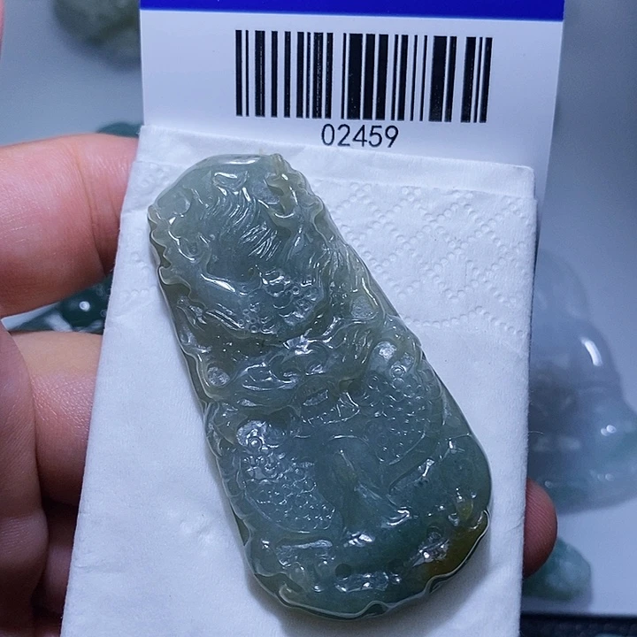 颈饰未镶嵌翡翠天光墟翡翠市场现金代购