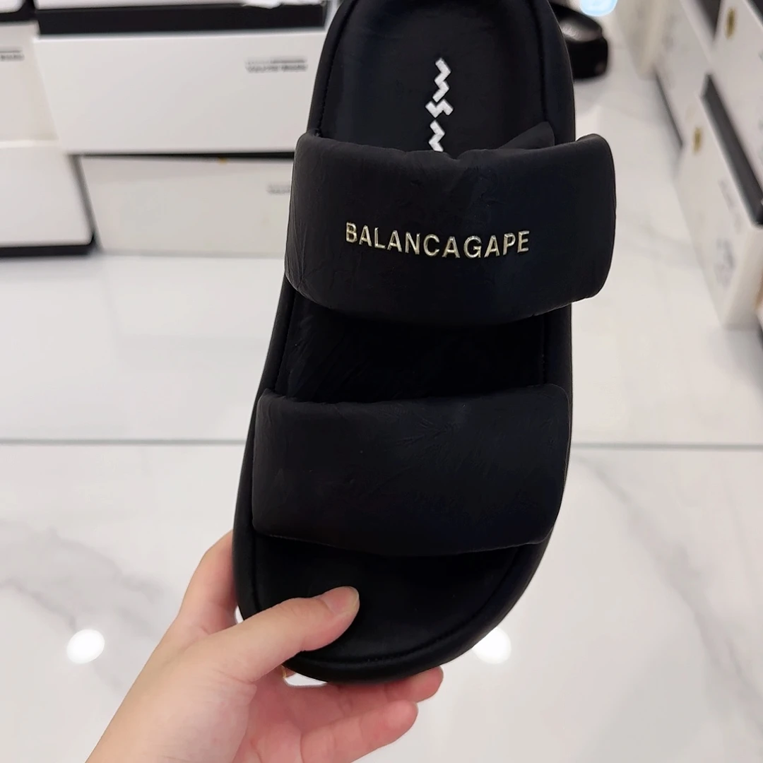 等****玛莎玛索黑色38码