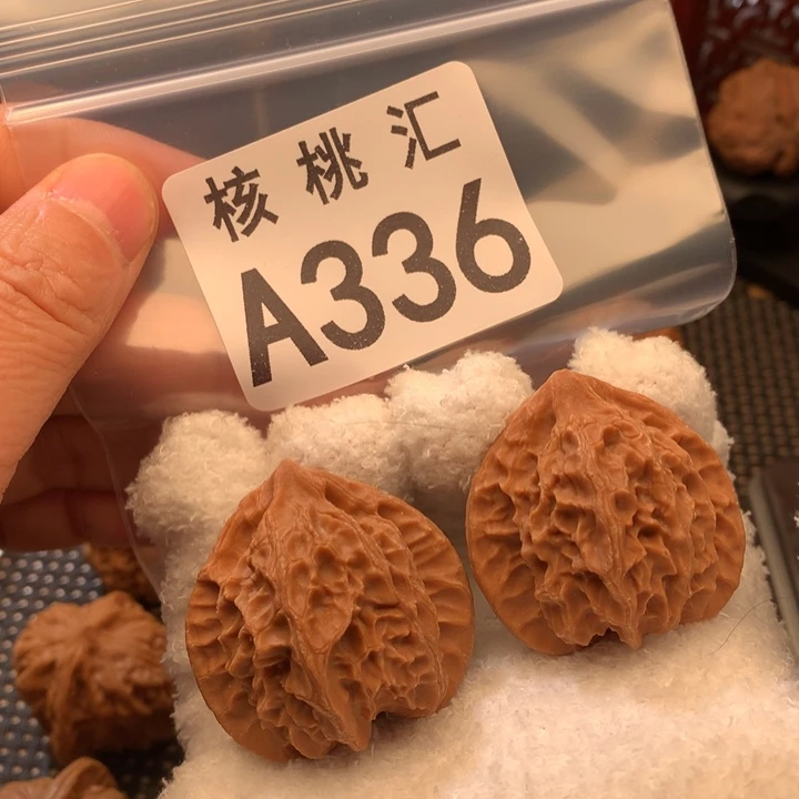 文玩核桃吊坠野生灯笼37