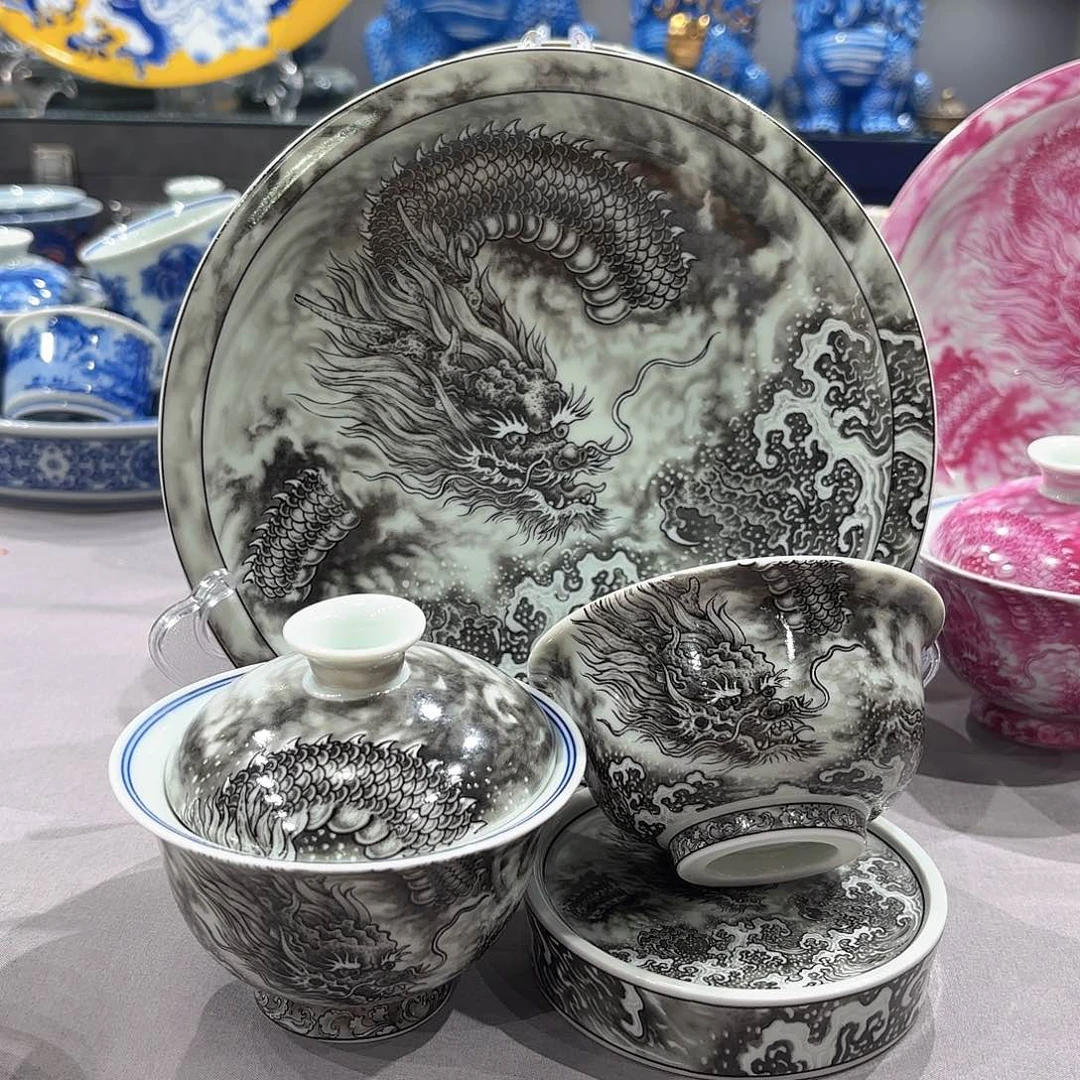 瓷片景德镇瓷器精品陈列