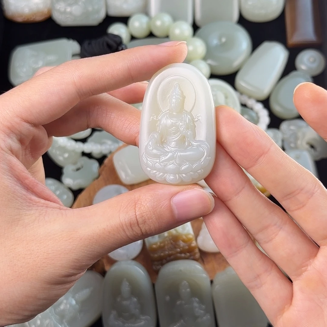 和田玉未镶嵌颈饰