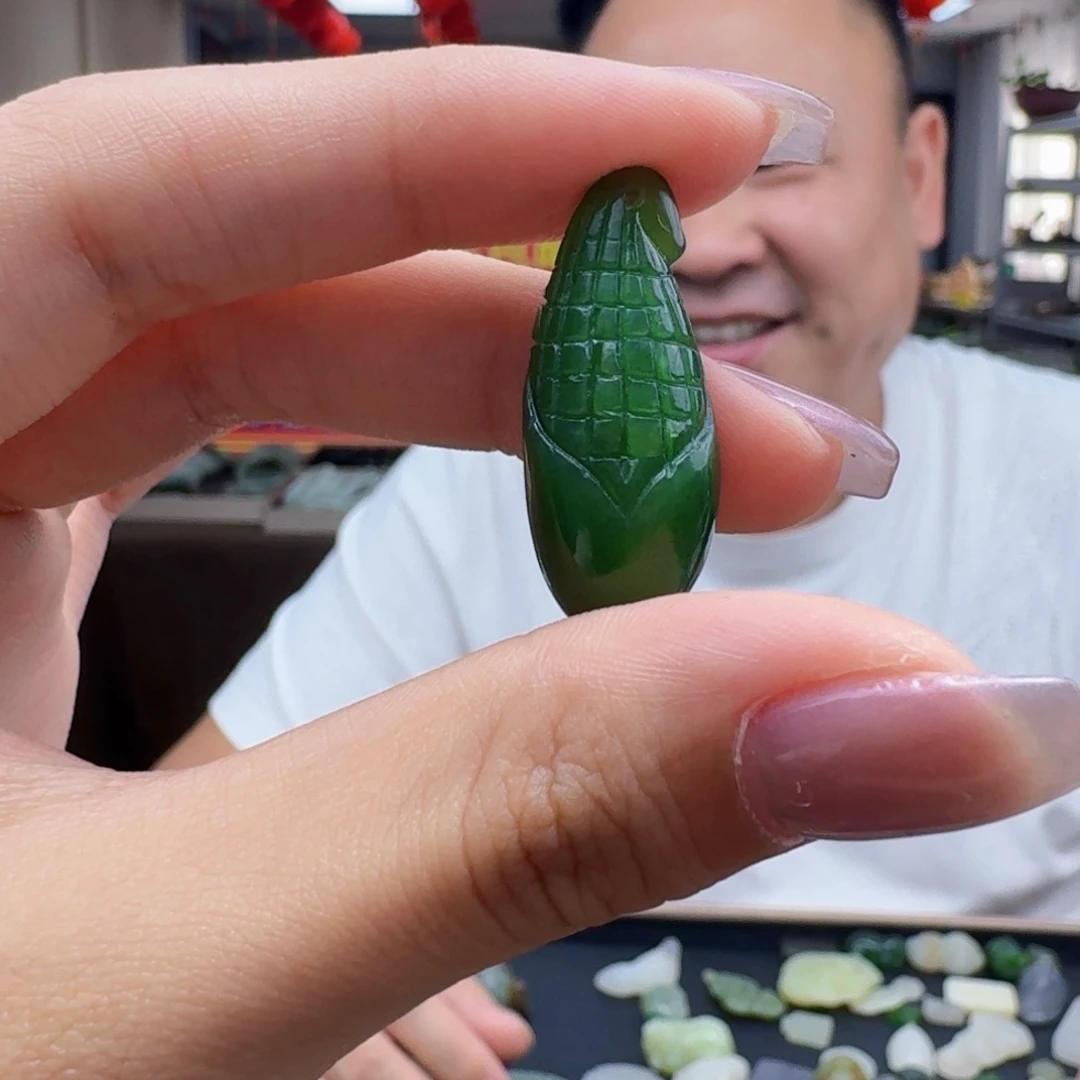 未镶嵌和田玉耳饰