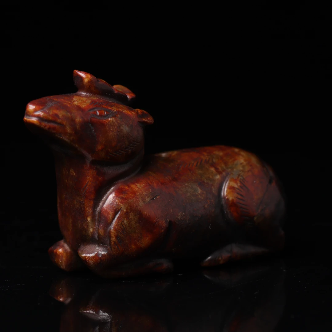 明代和田玉天鹿花件