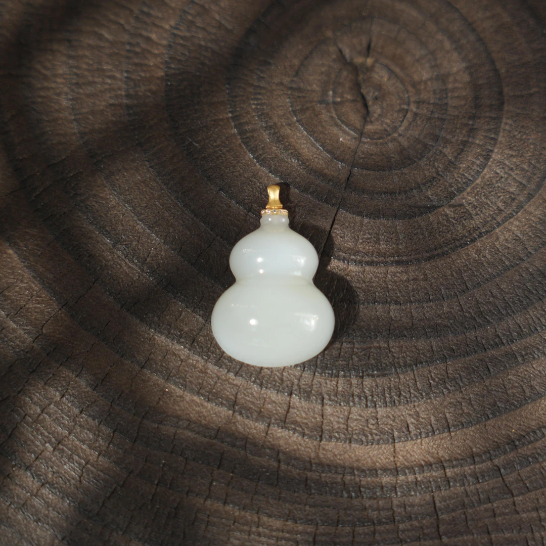 柏言-天然和田玉18K金吊坠-b