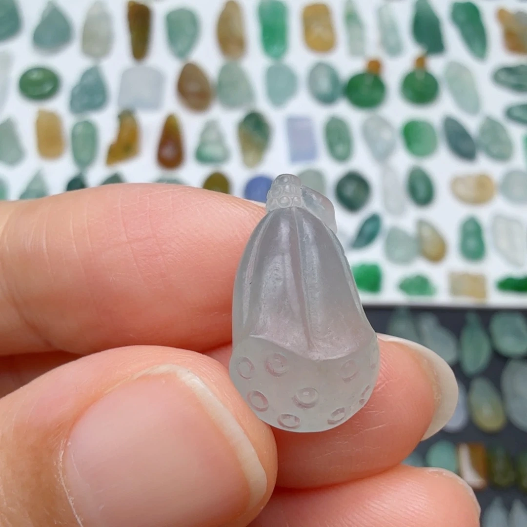 定制翡翠未镶嵌莲蓬