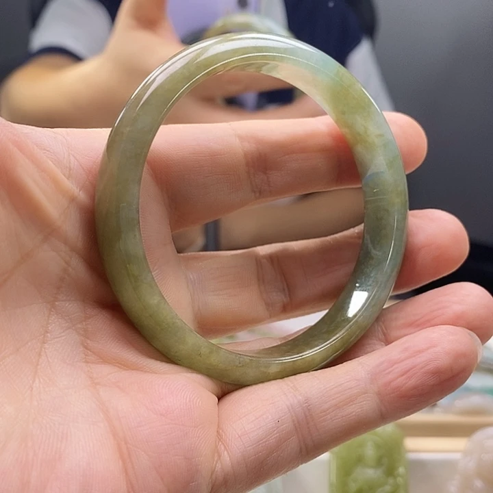 翡翠未镶嵌手镯翡翠