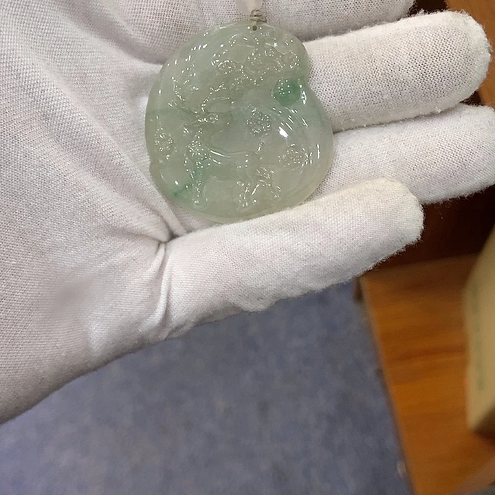 翡翠未镶嵌挂件041