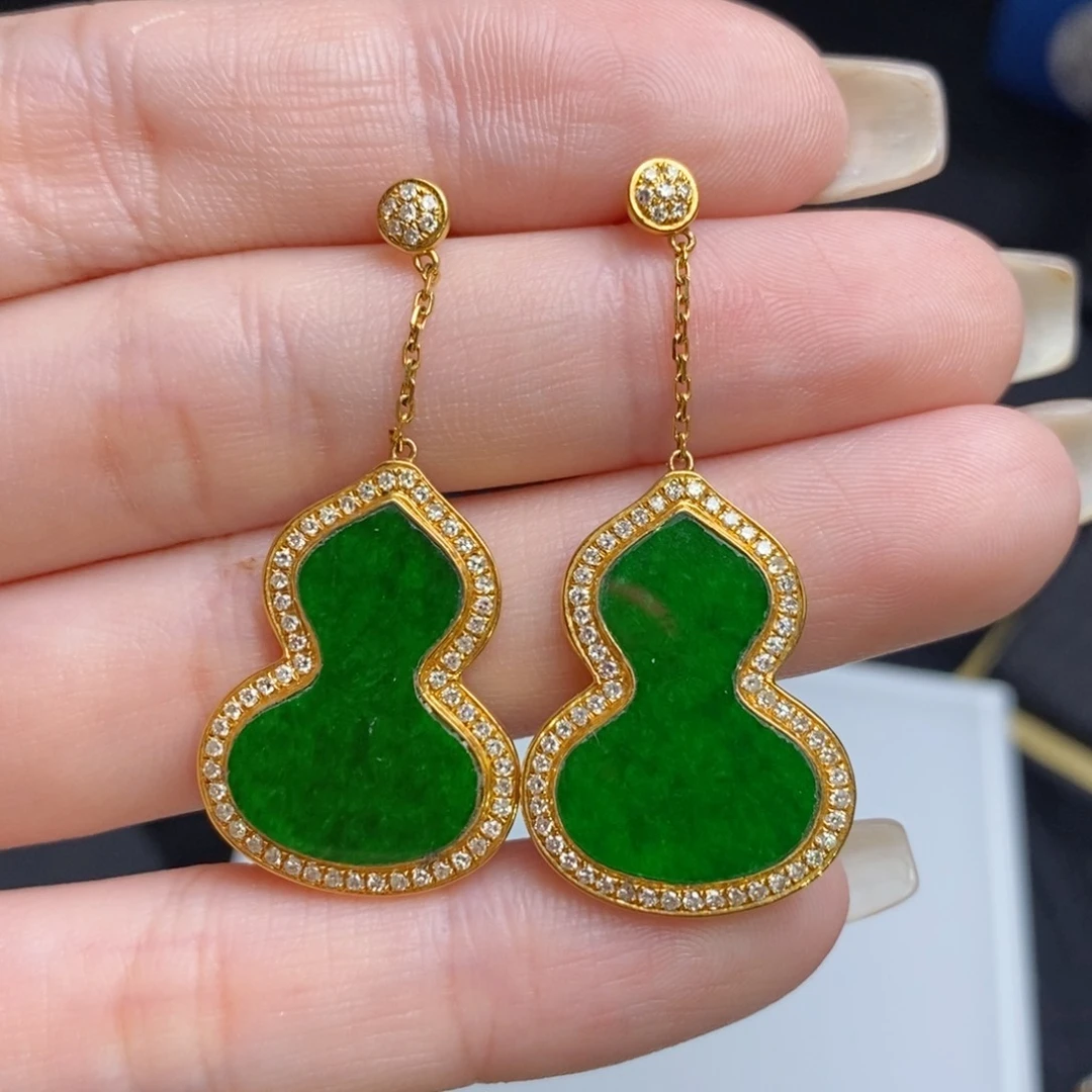 18K金镶嵌翡翠耳饰葫芦