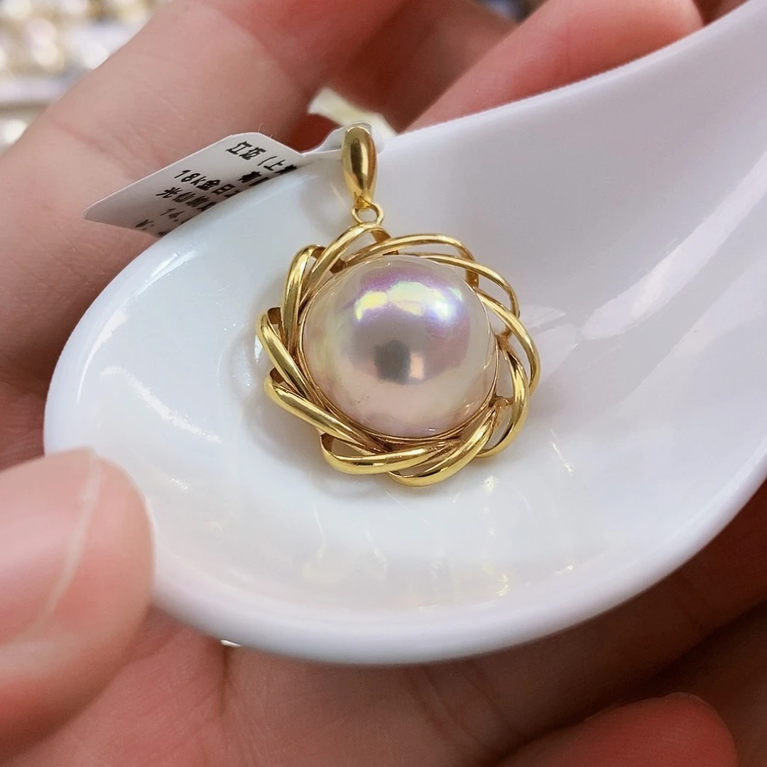 18K金镶嵌日本原单粉泡泡吊坠拼合珍珠（马贝珠）