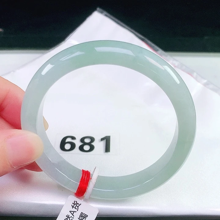 翡翠未镶嵌手镯681
