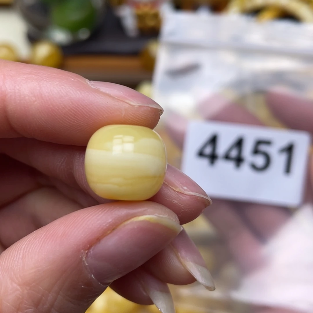 蜜蜡珠宝奇石未镶嵌13.7