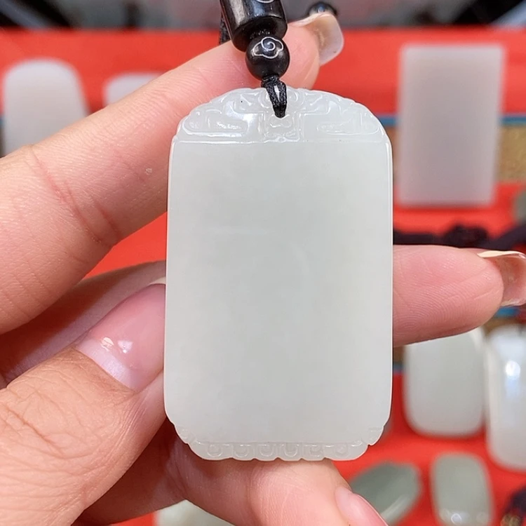 【闪购商品】颈饰未镶嵌和田玉