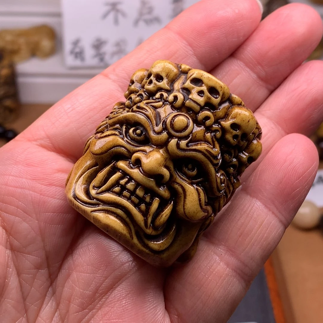 驼骨把件天天都在盘   手把件