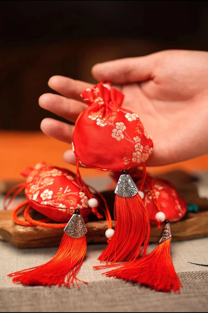 搭末拉手工传统藏香香包