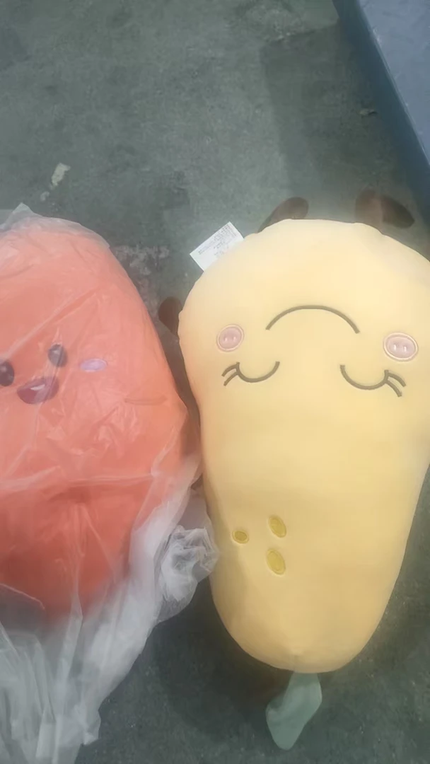 多色圆柱形加厚抱枕约发1个