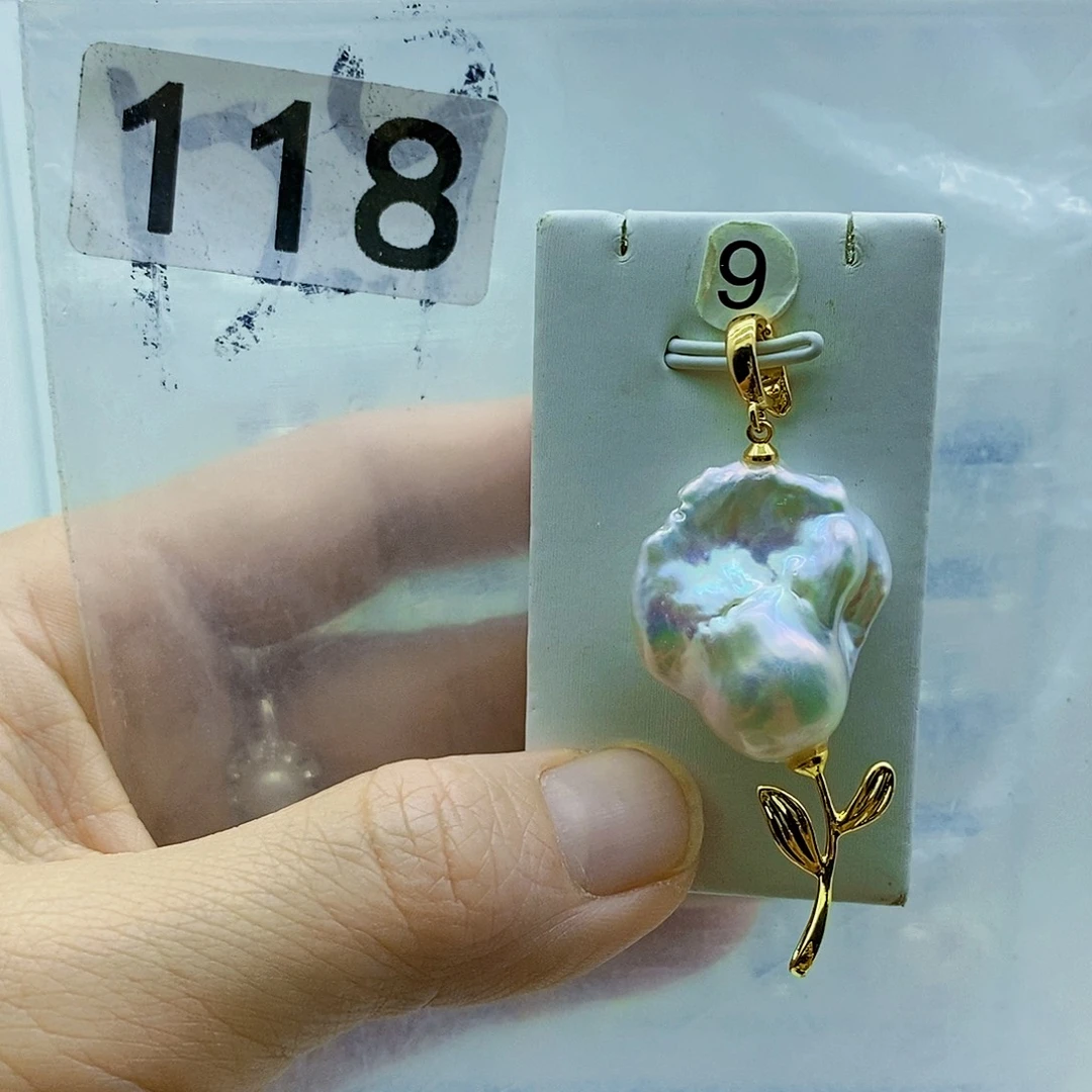 淡水珍珠颈饰18K金镶嵌