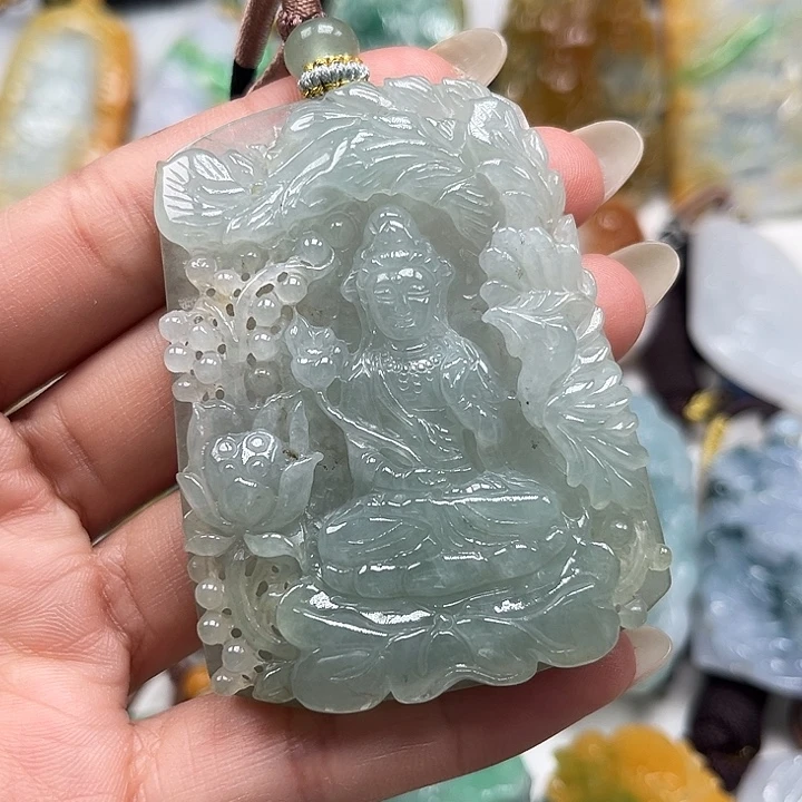 欺***骗翡翠未镶嵌颈饰大势至