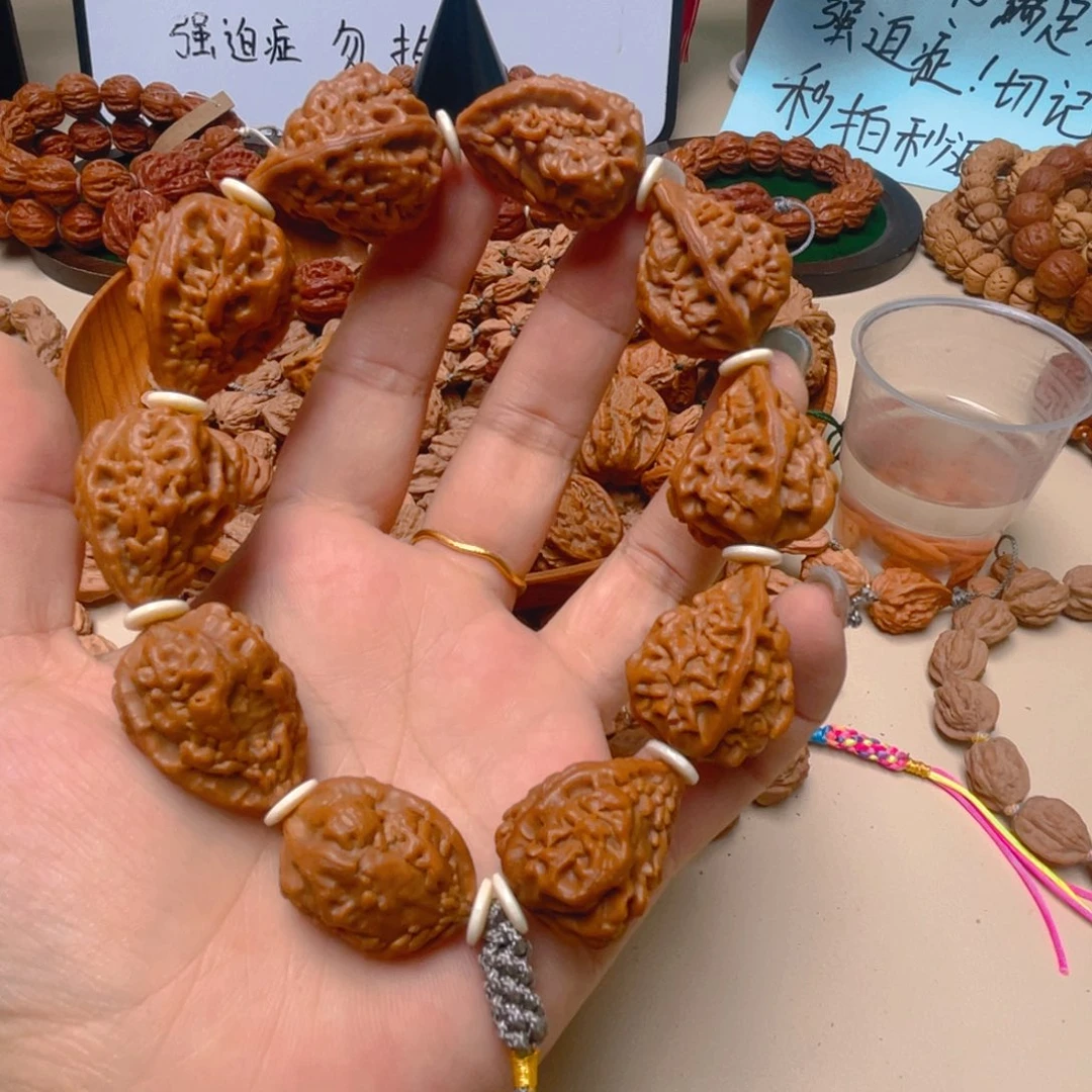 宁***元吊坠文玩核桃麒麟