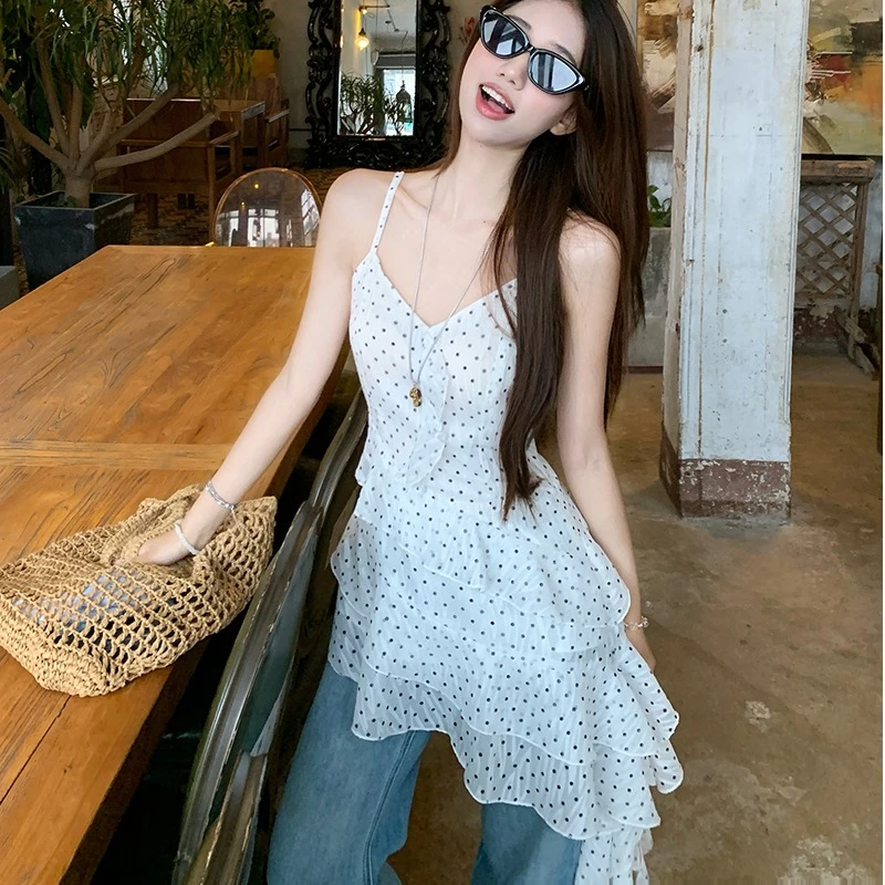 海边度假白色波点吊带连衣裙女夏初恋约会不规则荷叶边露背沙滩裙