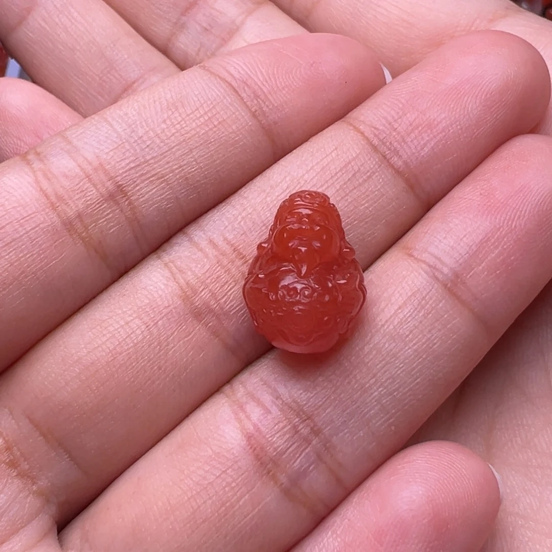 嘉***菲南红玛瑙未镶嵌珠宝奇石