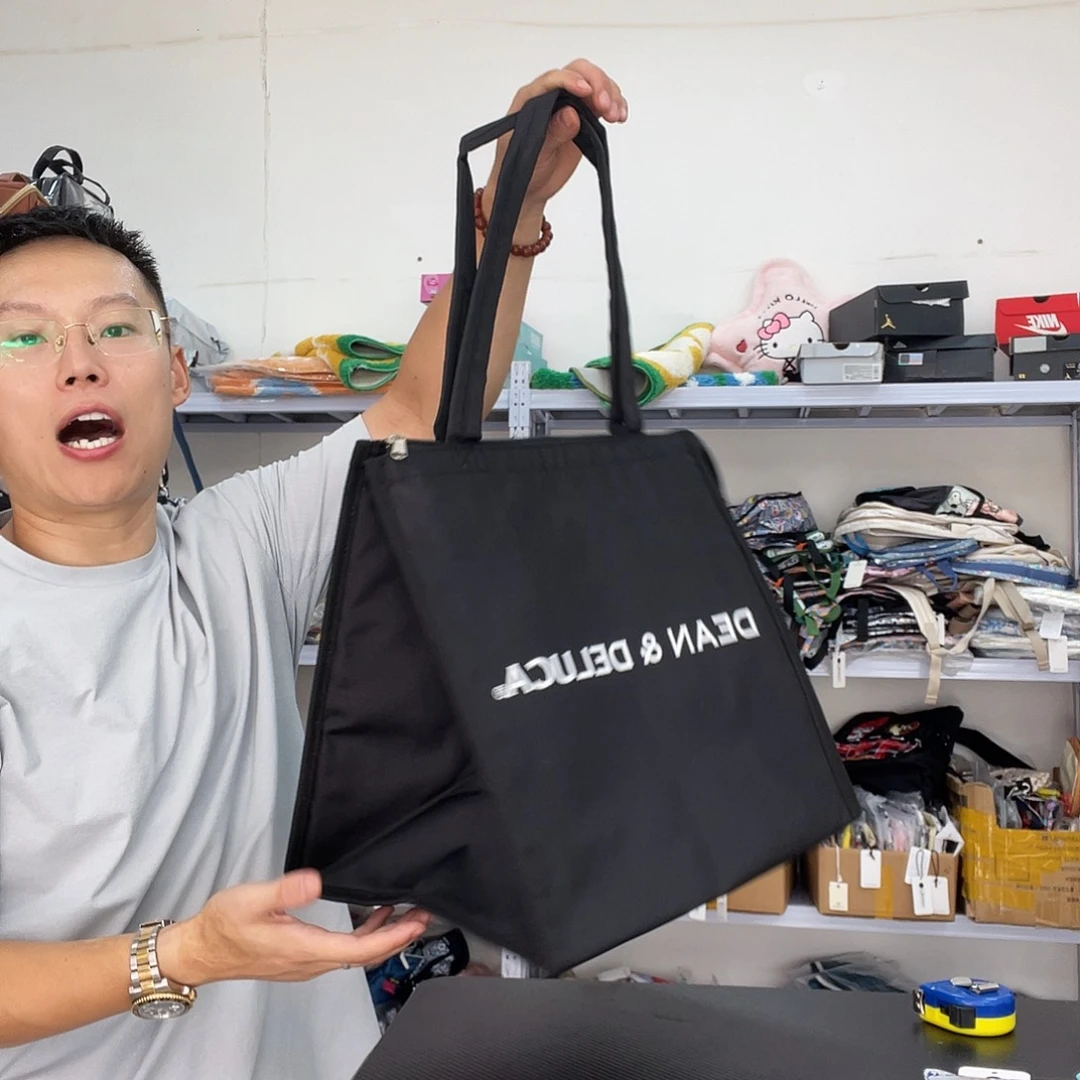 PU化妆包等产品和产品为