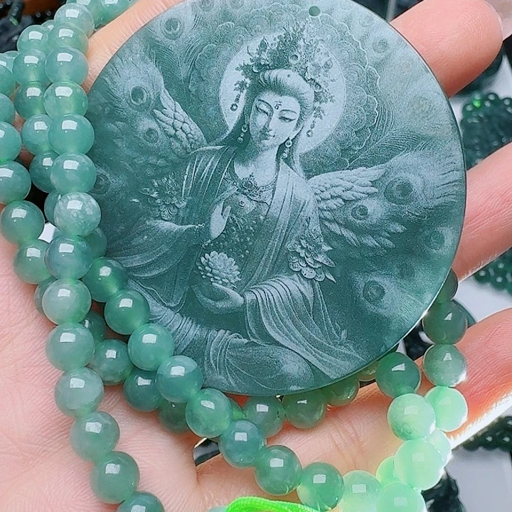 翡翠未镶嵌颈饰多样性发其一