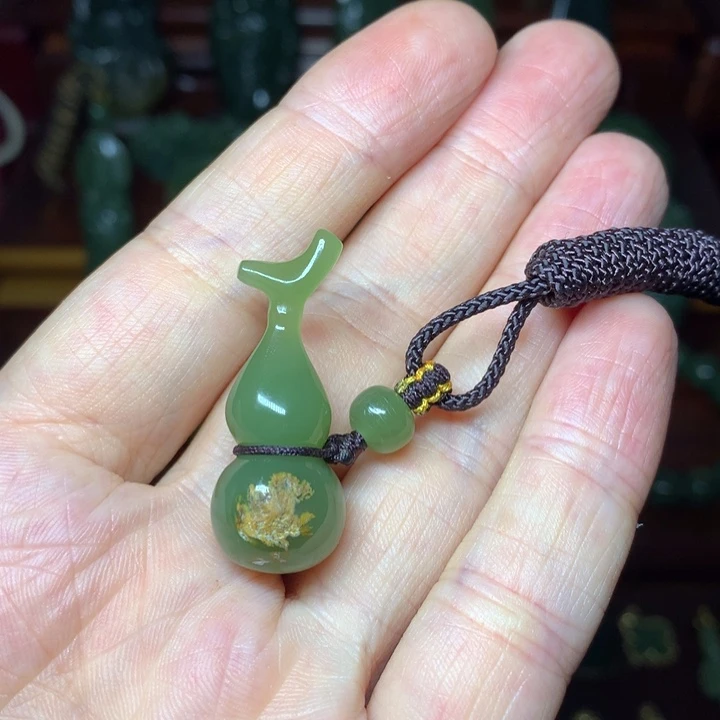 岫岩河磨玉（透闪石质玉）未镶嵌颈饰