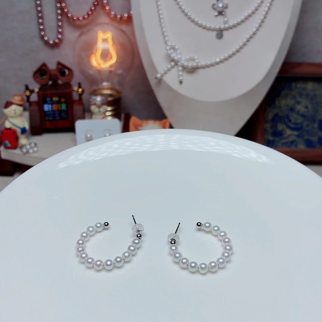 银S925镶嵌颈饰淡水珍珠极光炫彩几乎无暇耳圈