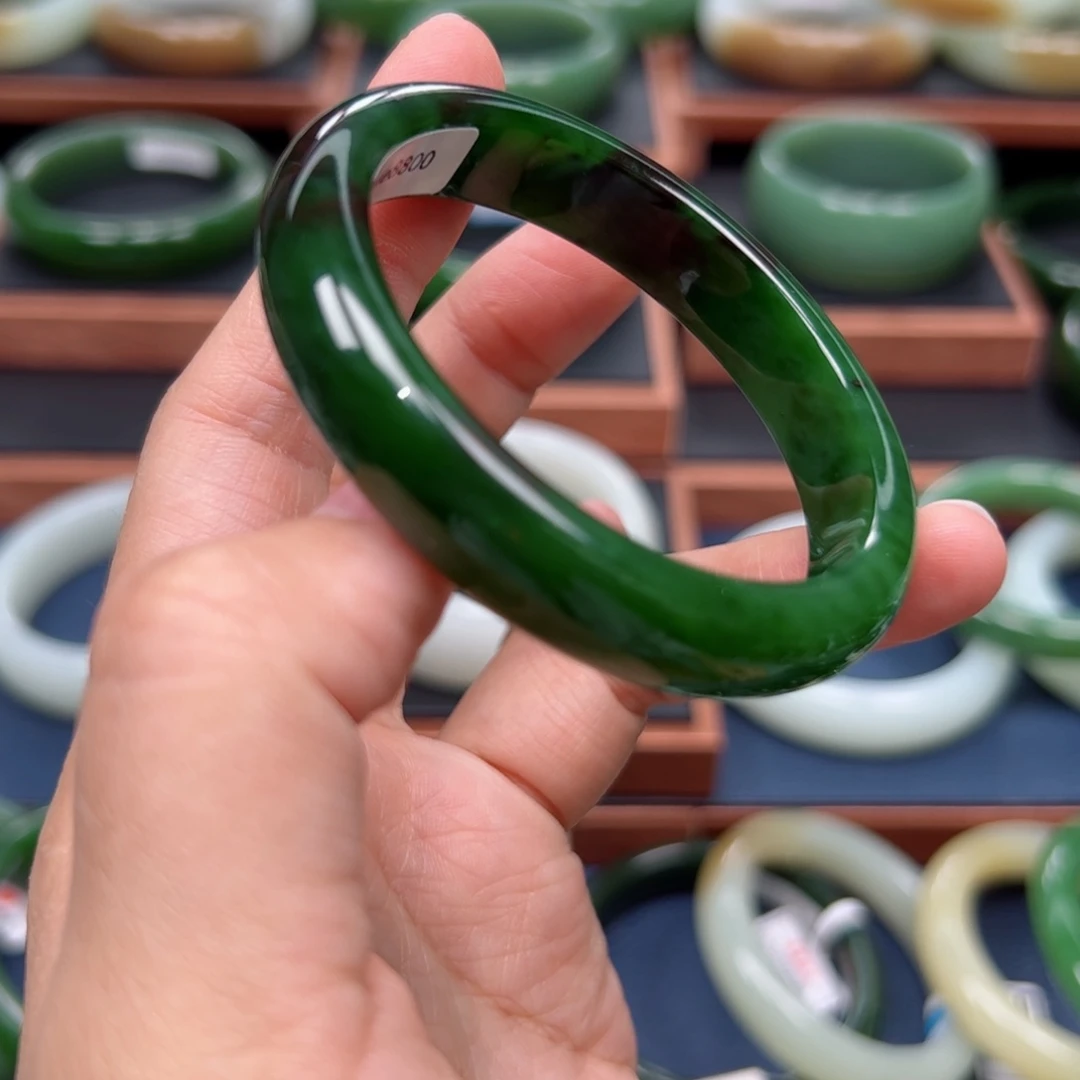 未镶嵌手镯和田玉（碧玉）5152