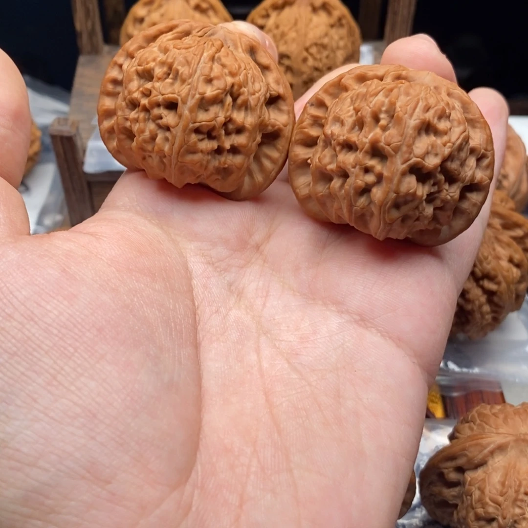 吊坠文玩核桃白狮子42尺