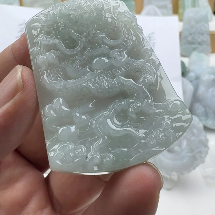 翡翠未镶嵌颈饰天然缅甸A货翡翠