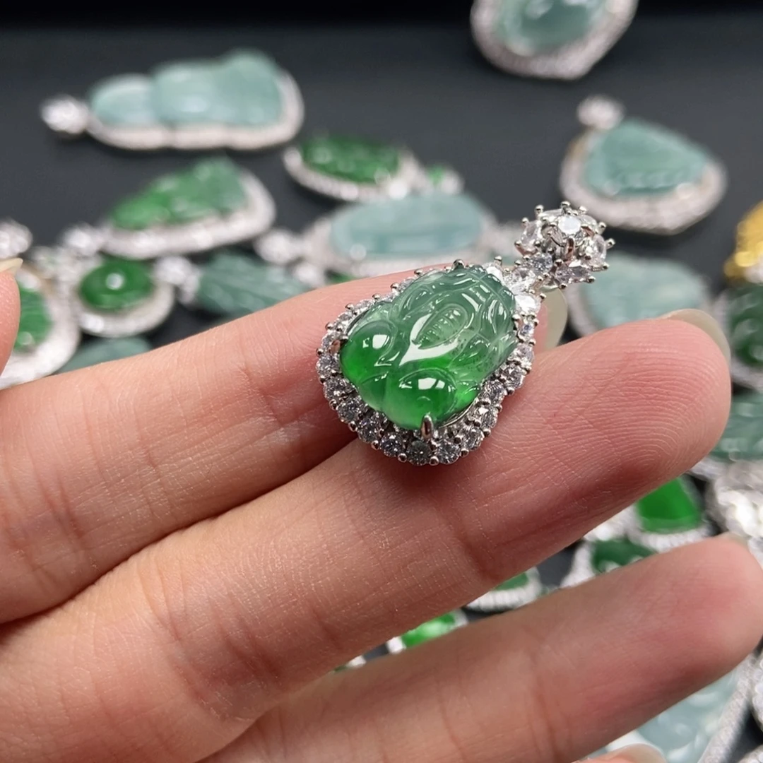 翡翠未镶嵌吊坠(不含链)